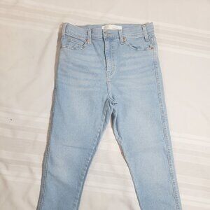 Levi signature high waist size 8 jeans light wash